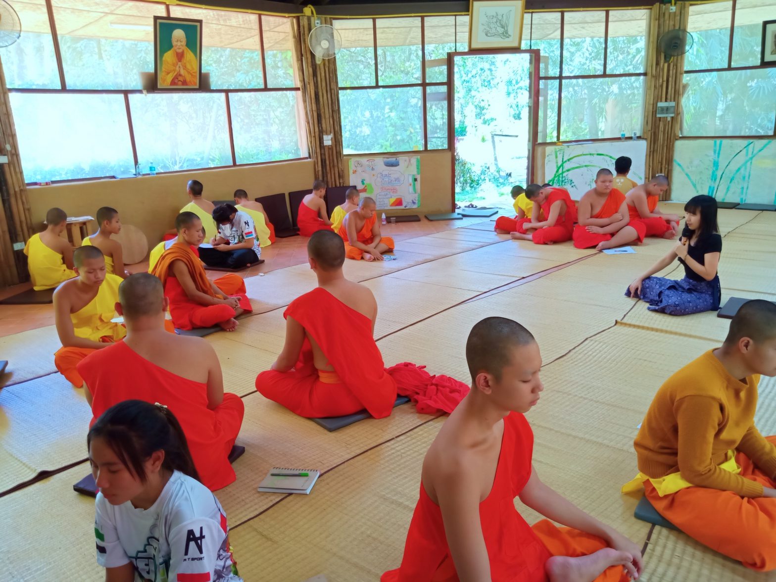 ชวนน้องๆ สามเณร เขียนเพื่อดูแลใจ และฝึกสมาธิภาวนา